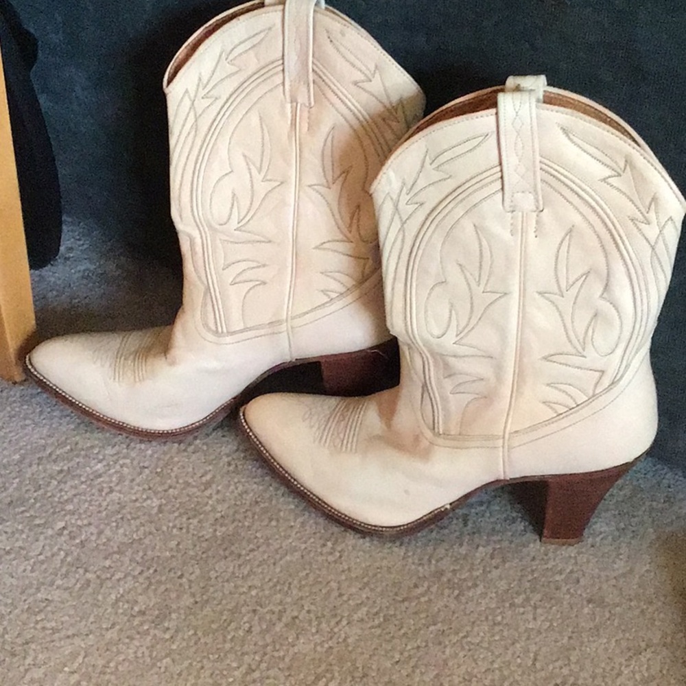 Low Rise Dan Post vintage Cowboy style boots